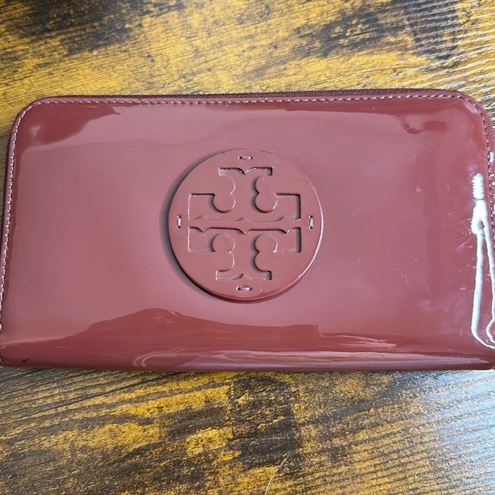 Tory Burch Wallet - Picture 10 of 10